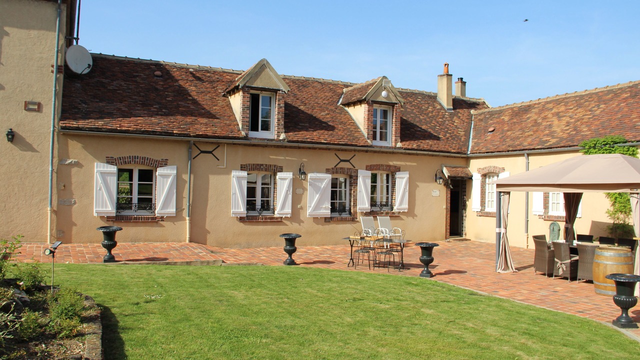 Photo of Outdoor in Villeneuve-sur-Yonne