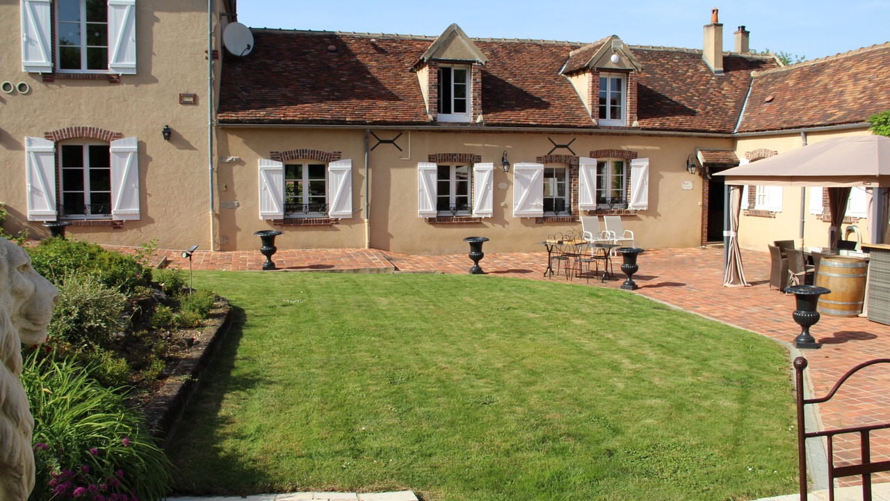Photo of Outdoor in Villeneuve-sur-Yonne