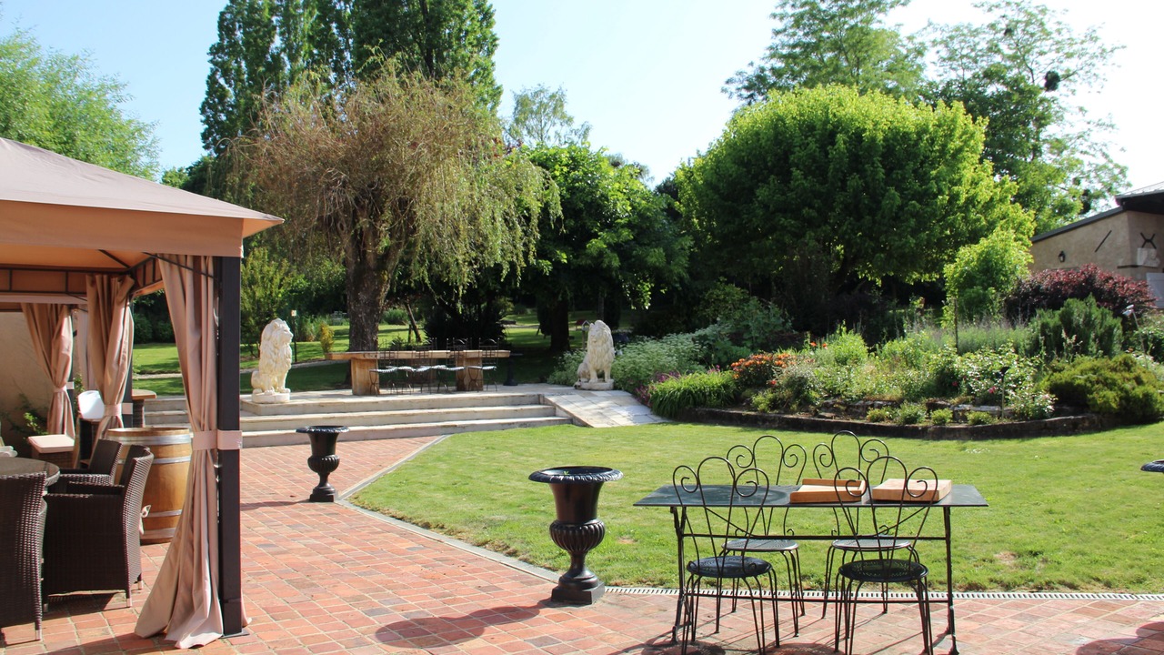 Photo of Outdoor in Villeneuve-sur-Yonne