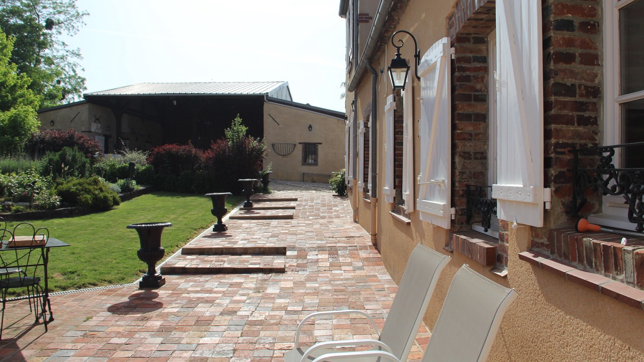 Photo of Patio Balcony in Villeneuve-sur-Yonne