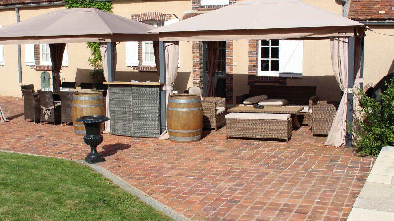 Photo of Patio Balcony in Villeneuve-sur-Yonne