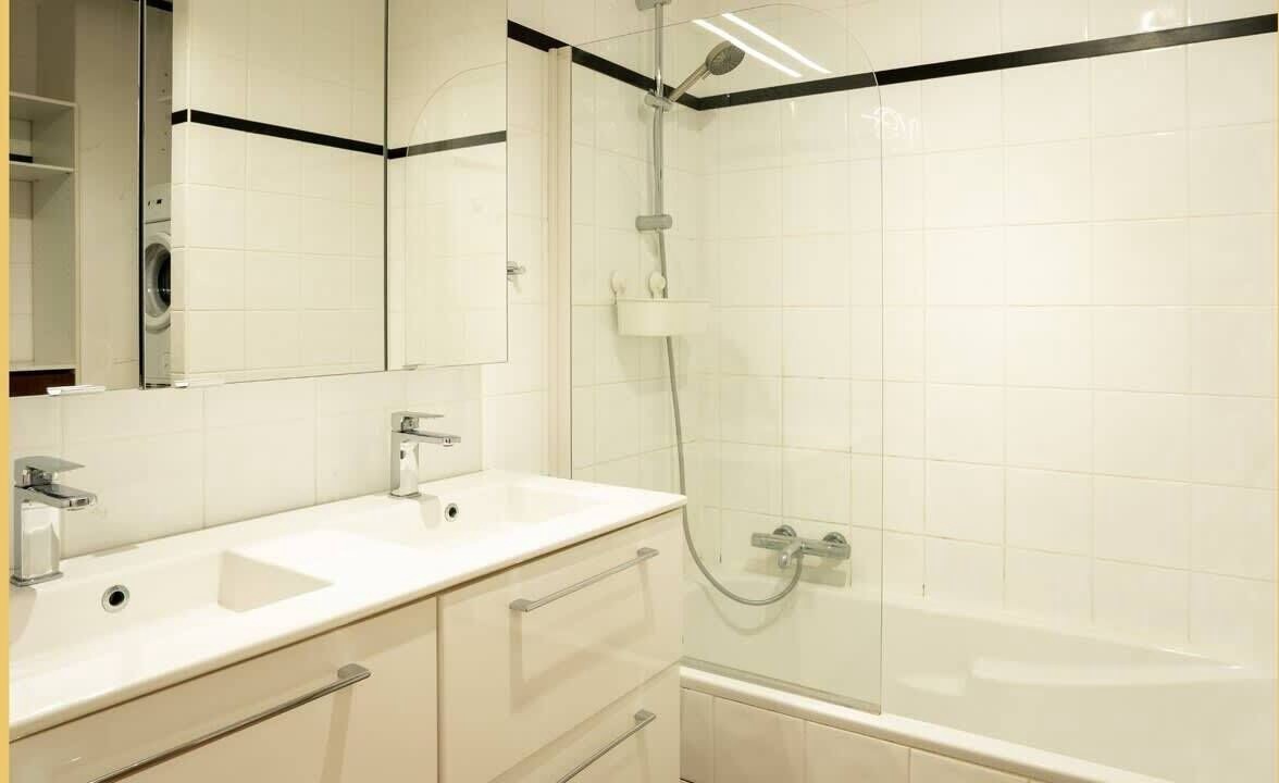 Photo of Bathroom in Reignier-Esery