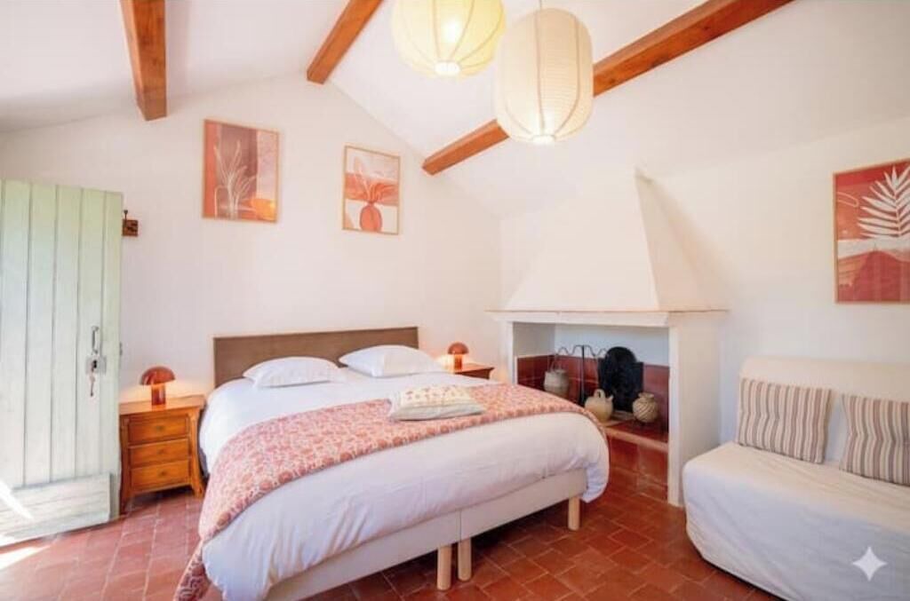 Photo of Bedroom in Ollioules
