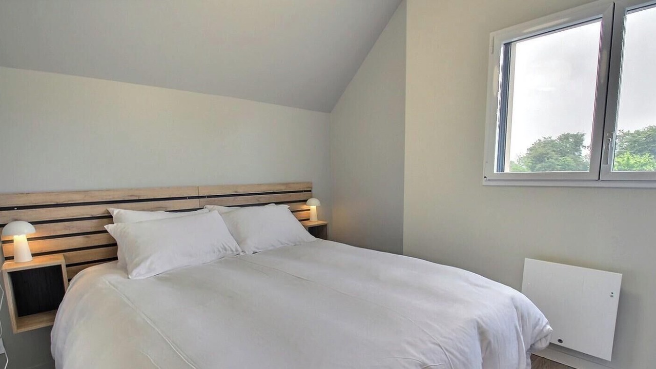 Photo of Bedroom in Louannec