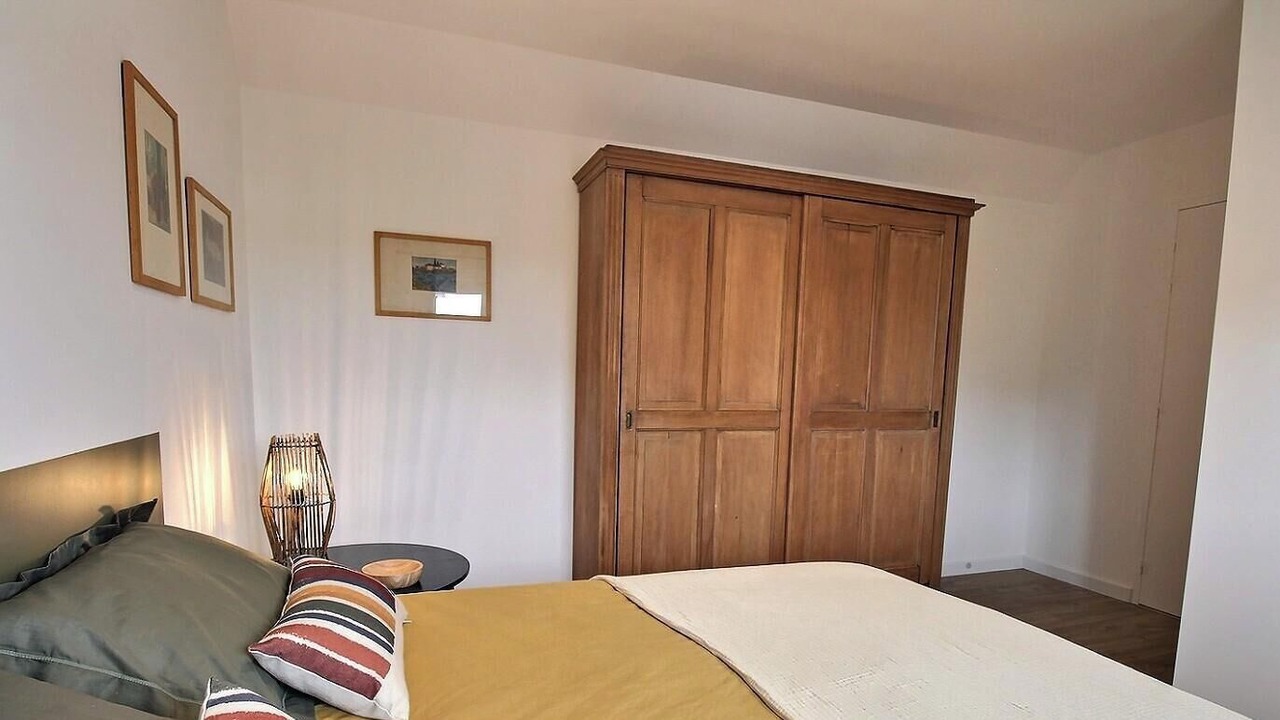 Photo of Bedroom in Treguier