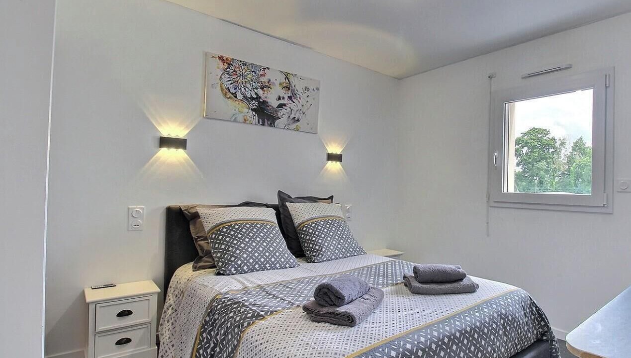 Photo of Bedroom in Plourhan