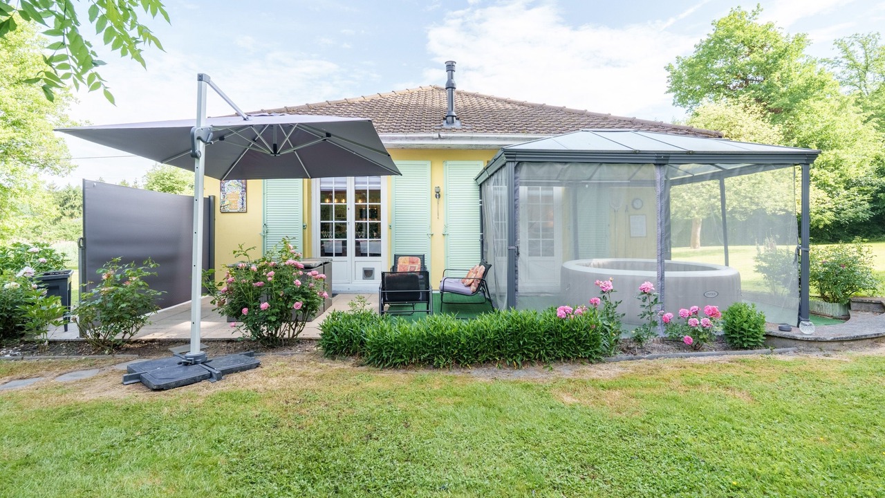 Photo of Patio Balcony in Futeau