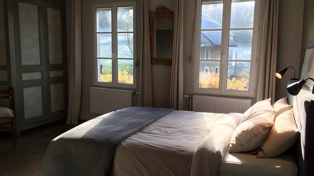 Photo of Bedroom in Signy-lAbbaye
