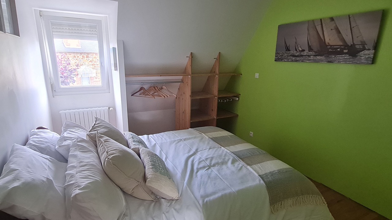 Photo of Bedroom in Saint-Quay-Perros