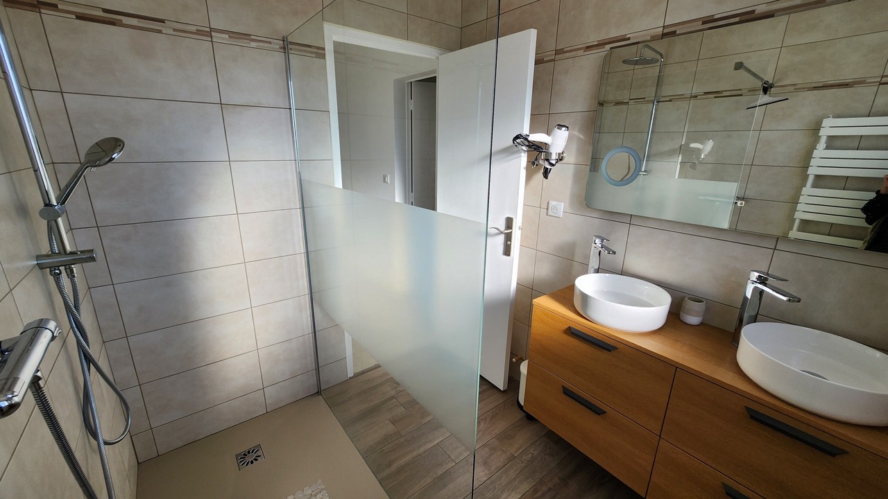 Photo of Bathroom in Colombe-la-Fosse
