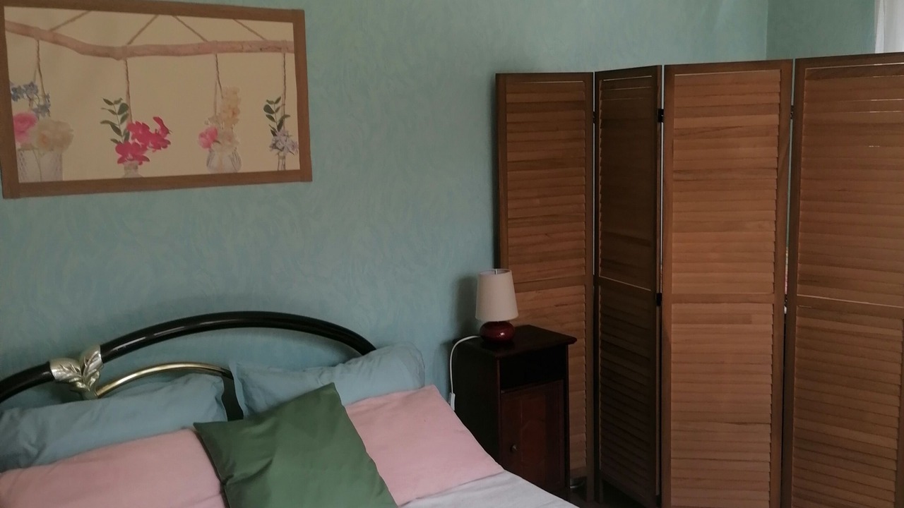 Photo of Bedroom in Sarrancolin