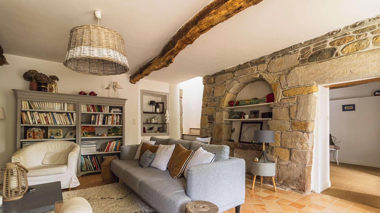 Photo of Livingroom in Pleboulle