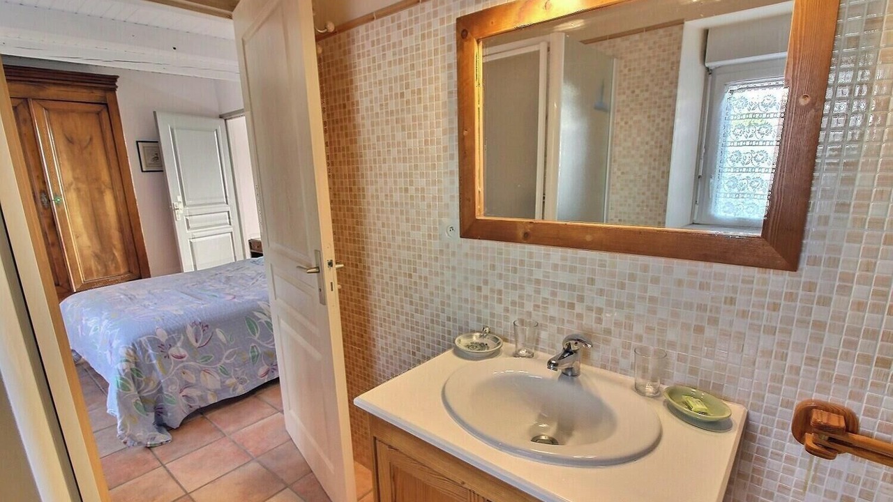 Photo of Bathroom in Planguenoual