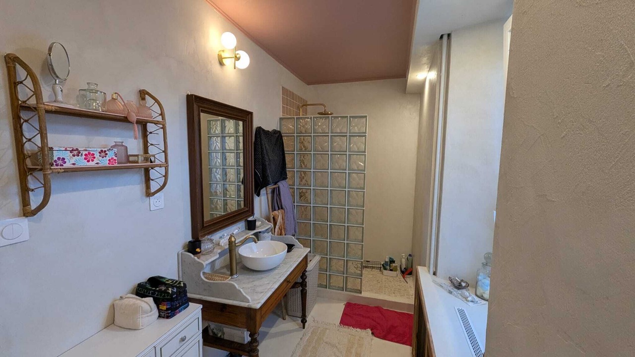 Photo of Bathroom in Izaut-de-l'Hotel