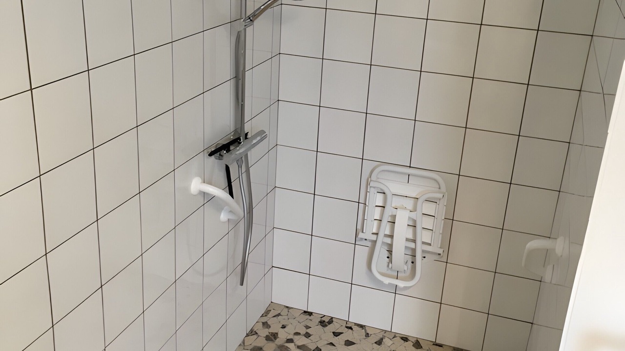 Photo of Bathroom in Euville