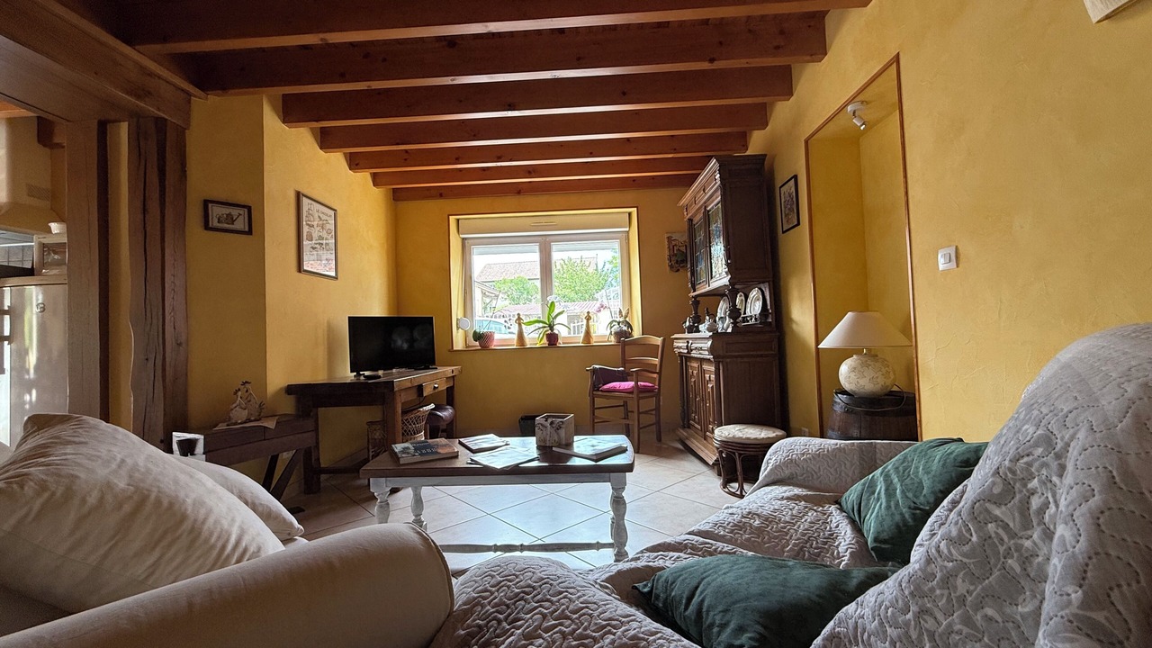 Photo of Livingroom in Vadenay
