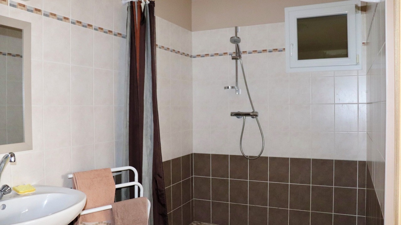 Photo of Bathroom in Vadenay