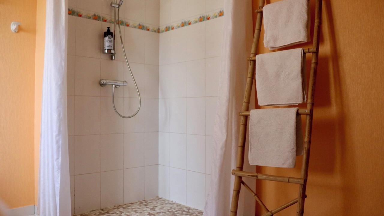 Photo of Bathroom in Vadenay