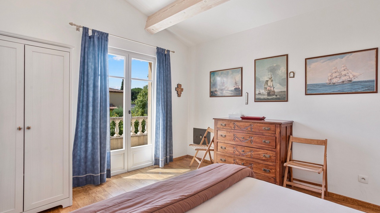 Photo of Bedroom in Miramar