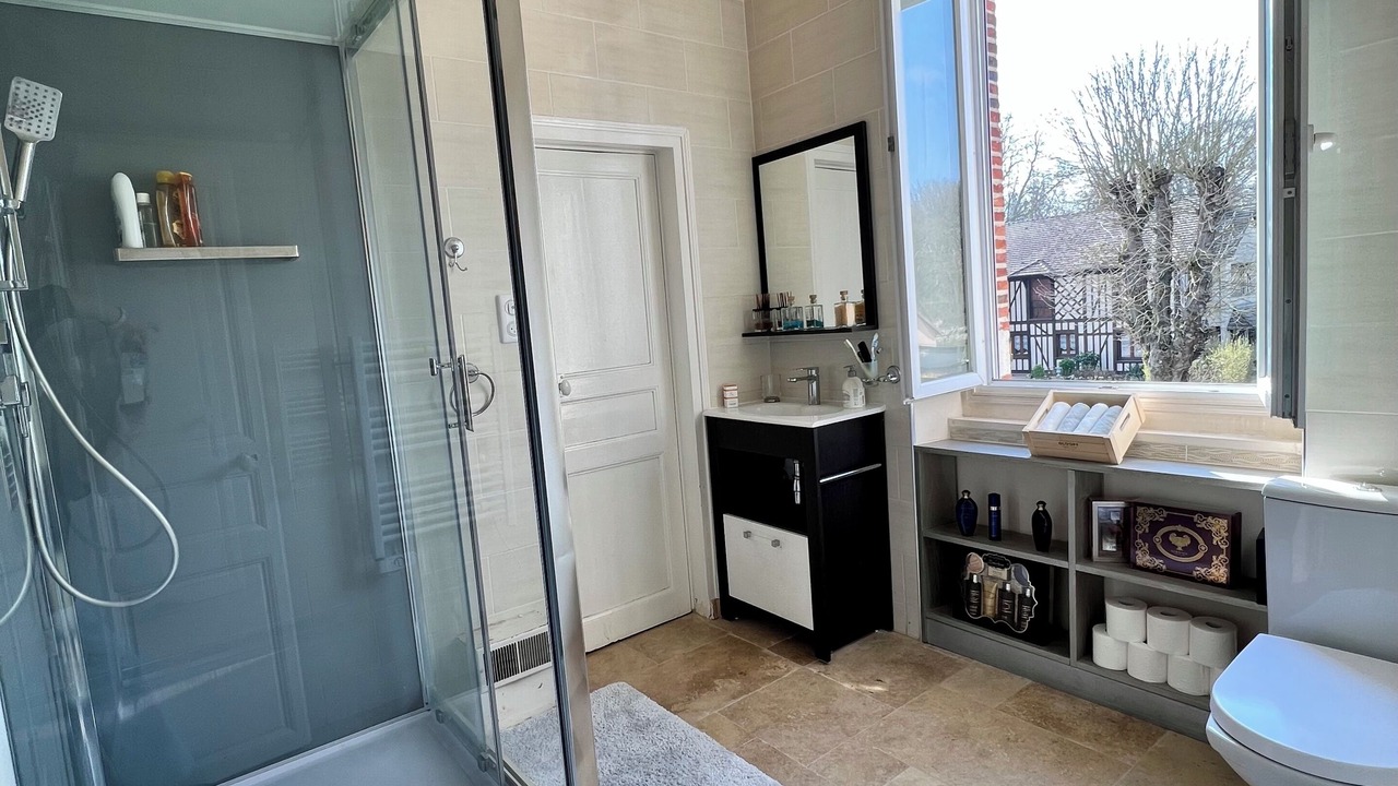 Photo of Bathroom in Plancy-l'Abbaye