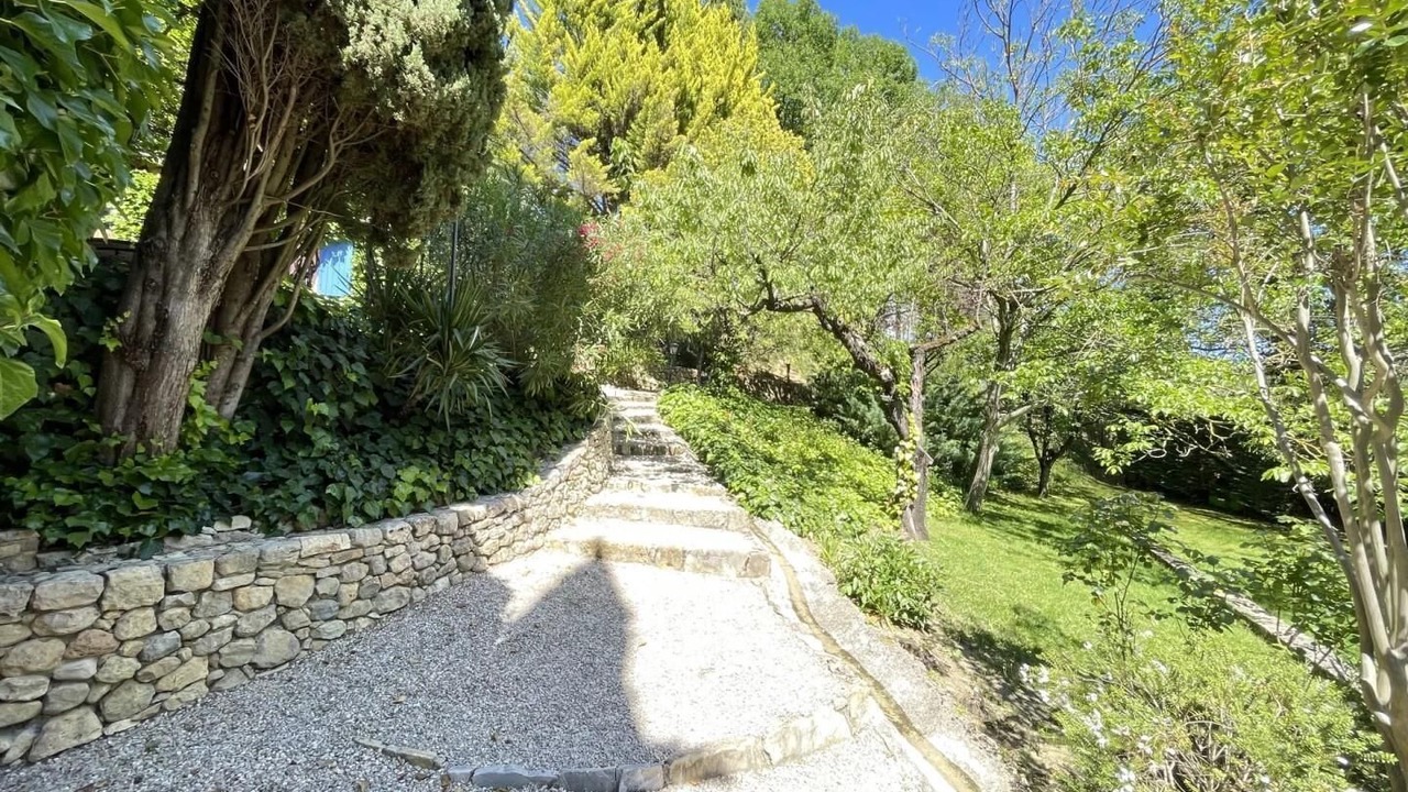 Photo of Outdoor in Montferrat