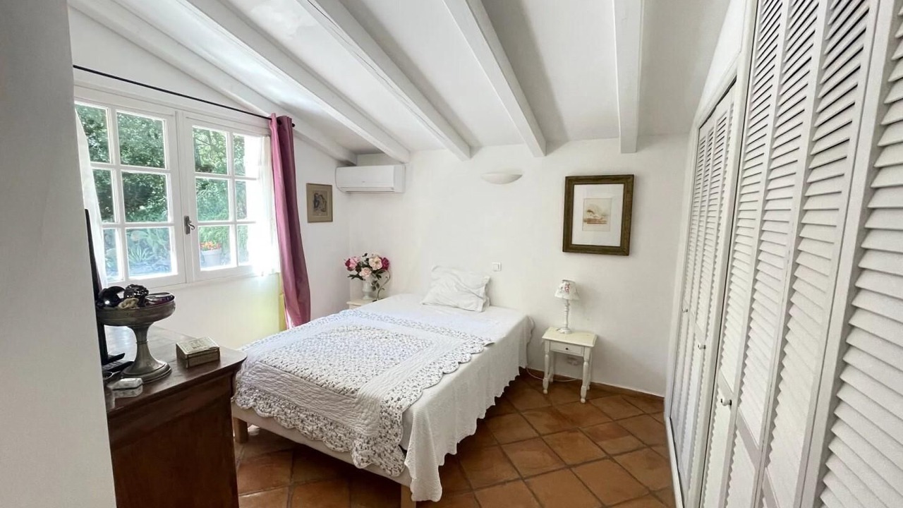 Photo of Bedroom in Montferrat