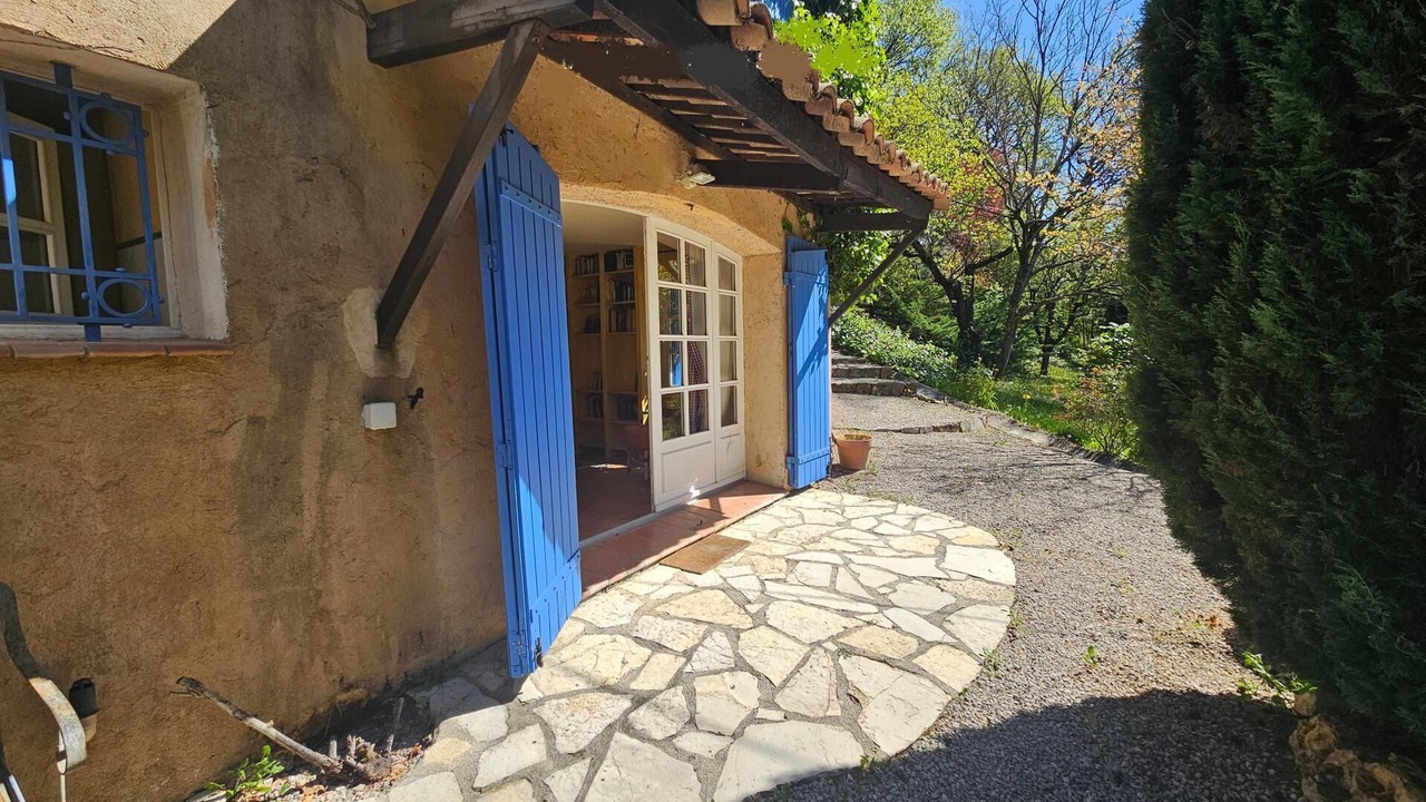 Photo of Outdoor in Montferrat