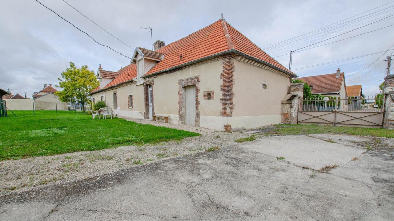 Photo of Outdoor in Fontaine-les-Gres