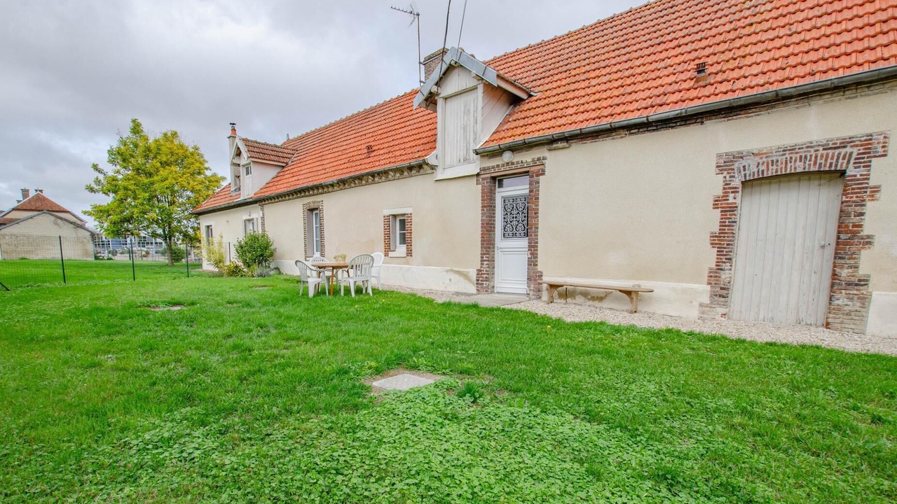 Photo of Outdoor in Fontaine-les-Gres
