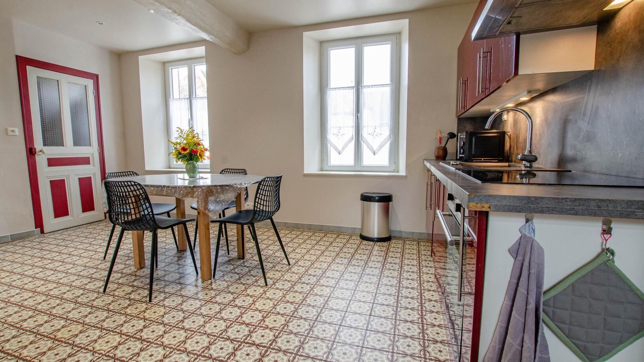 Photo of Kitchen in Fontaine-les-Gres