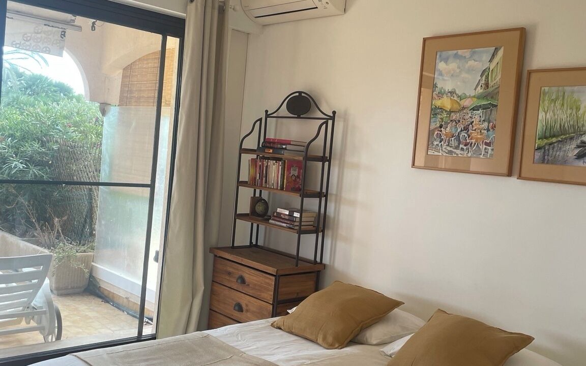 Photo of Bedroom in Villeneuve Loubet Beach