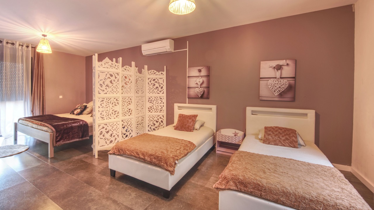 Photo of Bedroom in Rochefort-du-Gard