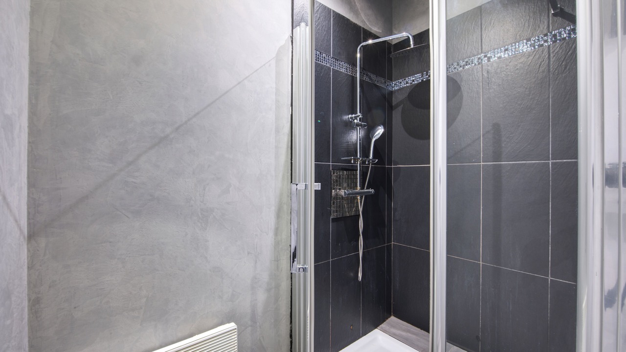 Photo of Bathroom in Rochefort-du-Gard