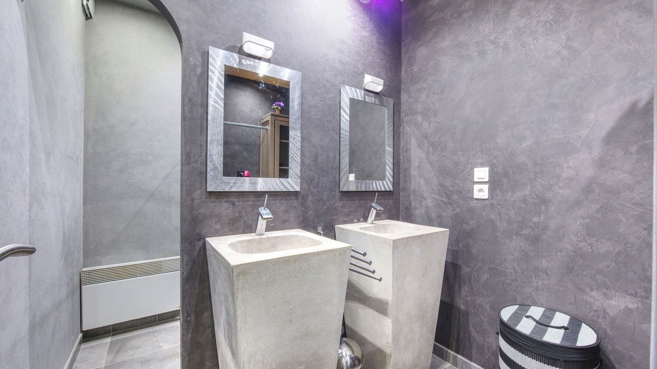 Photo of Bathroom in Rochefort-du-Gard