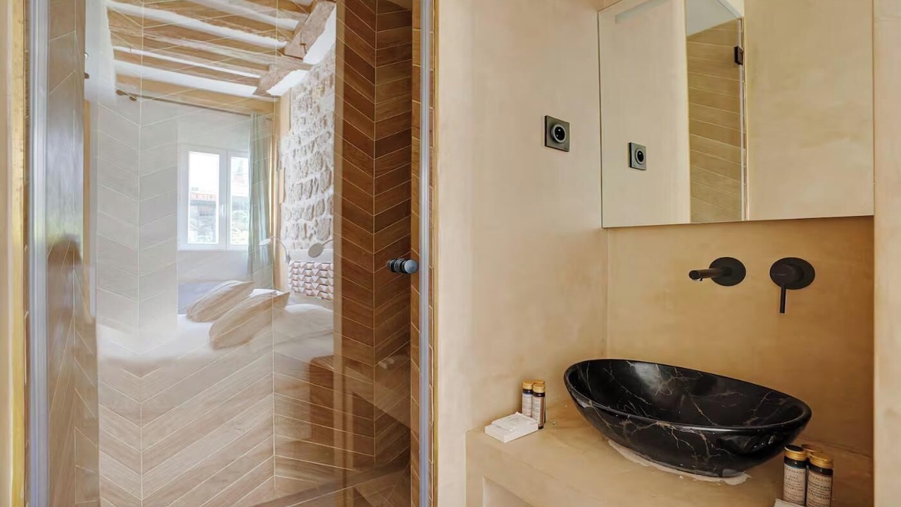 Photo of Bathroom in Marais