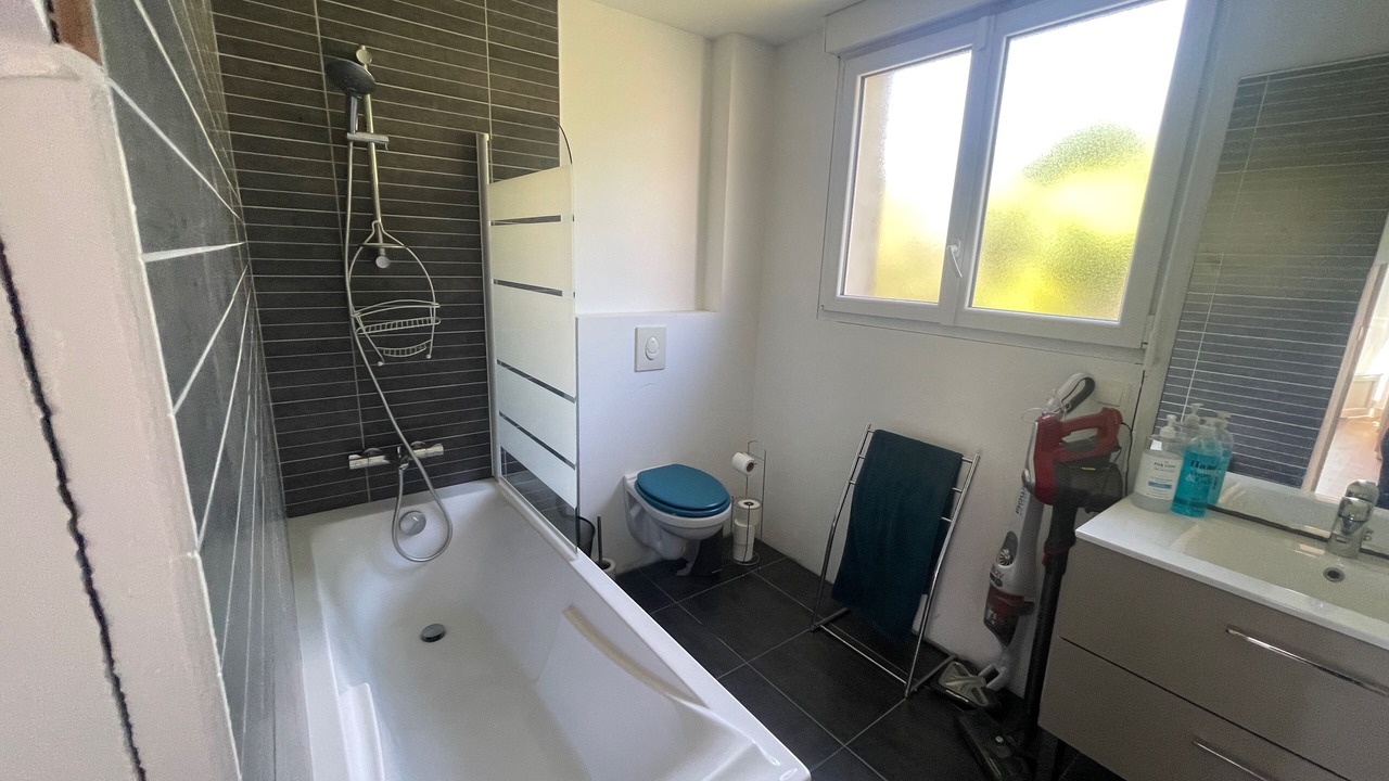 Photo of Bathroom in Saint-Jacut-de-la-Mer