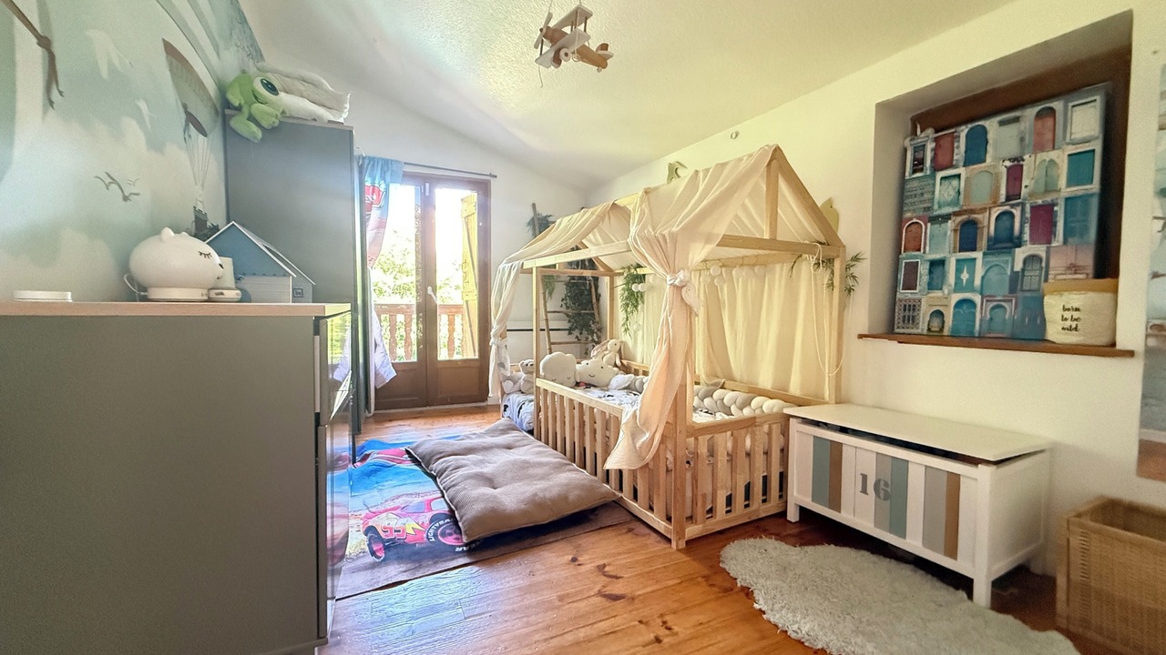 Photo of Bedroom in Sathonay-Camp