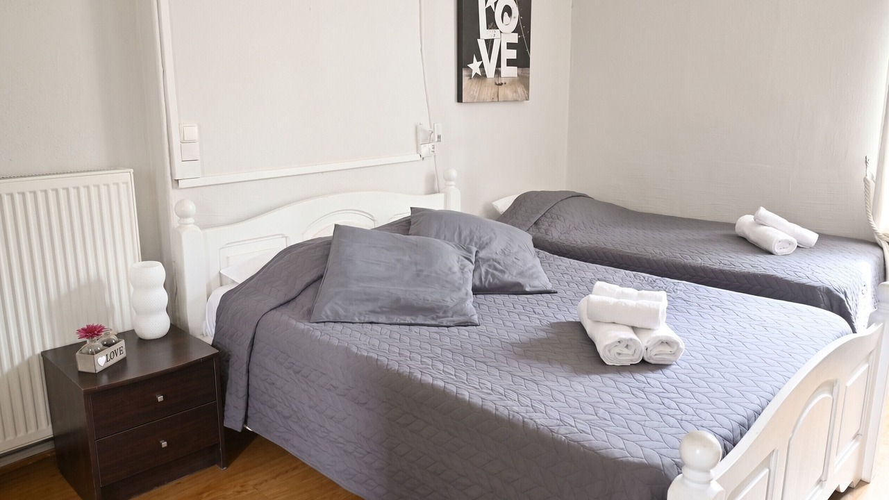 Photo of Bedroom in Malay-le-Petit