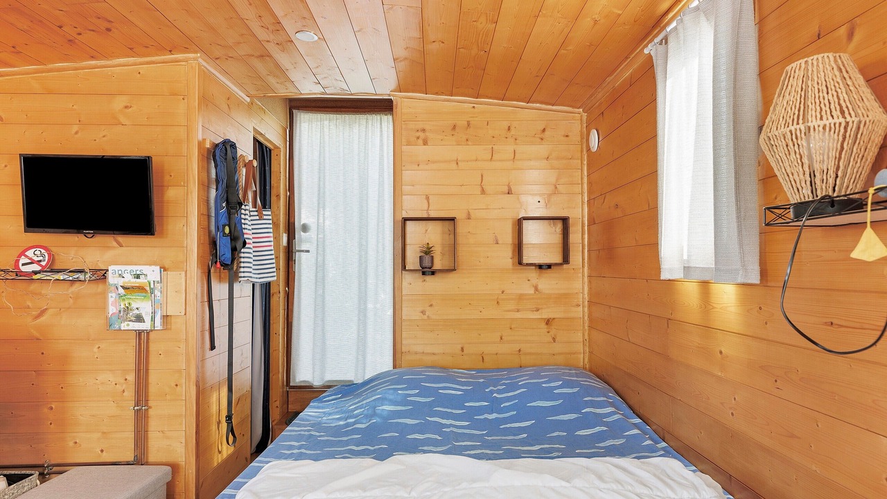 Photo of Bedroom in Cheffes