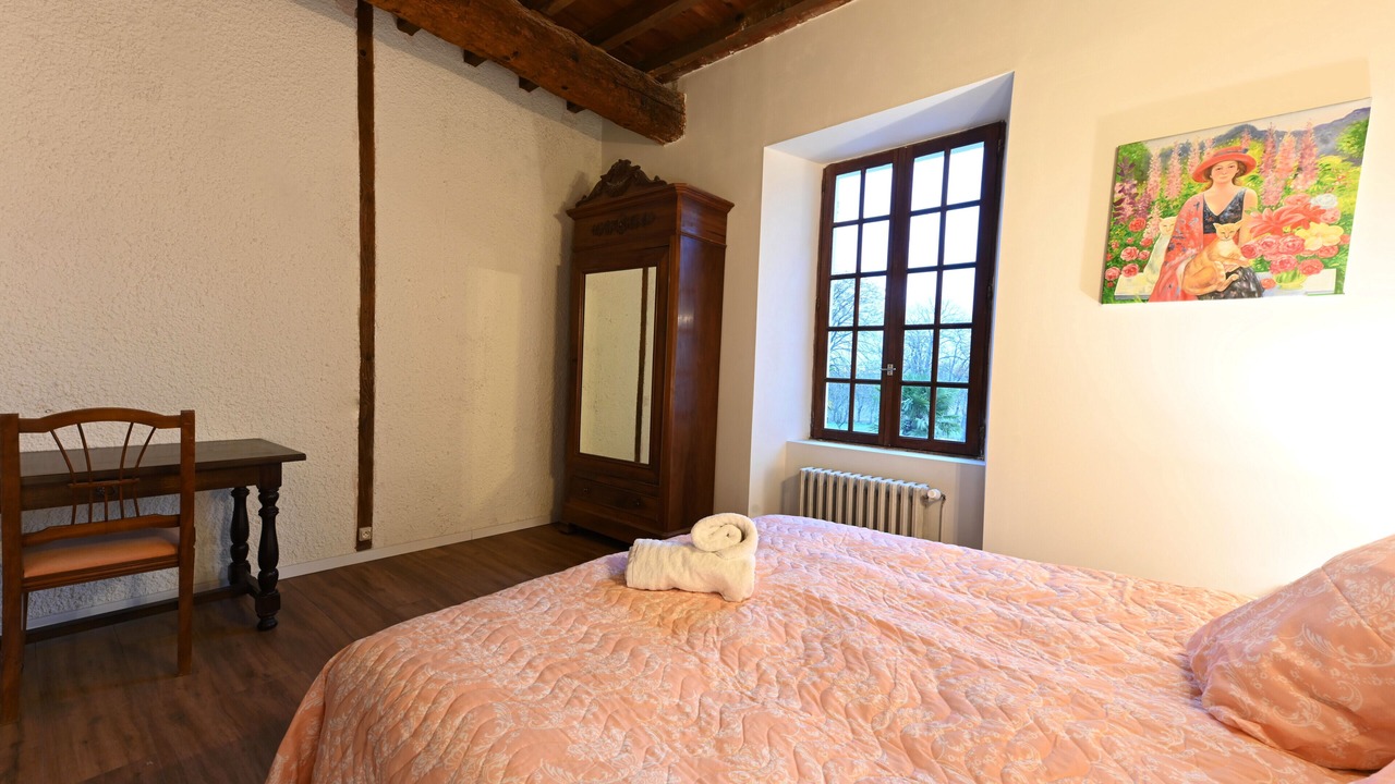Photo of Bedroom in Mazerolles-du-Razes