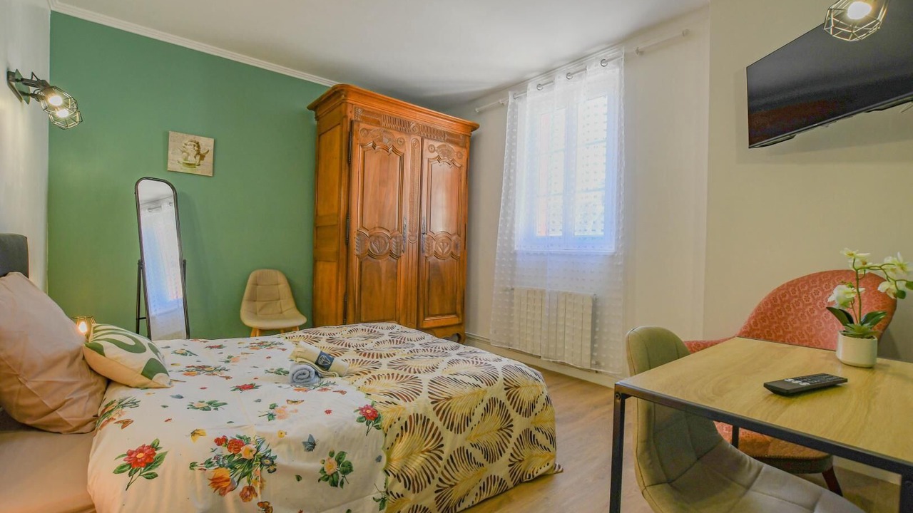Photo of Bedroom in La Motte-Tilly