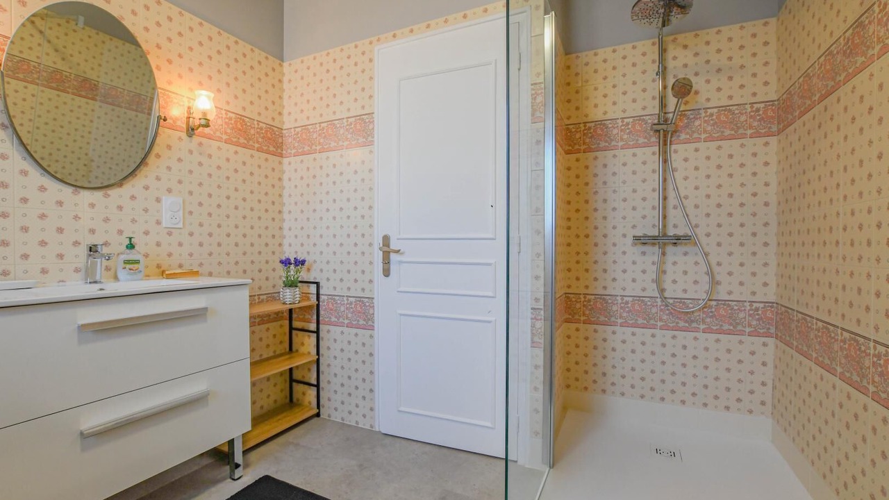 Photo of Bathroom in La Motte-Tilly