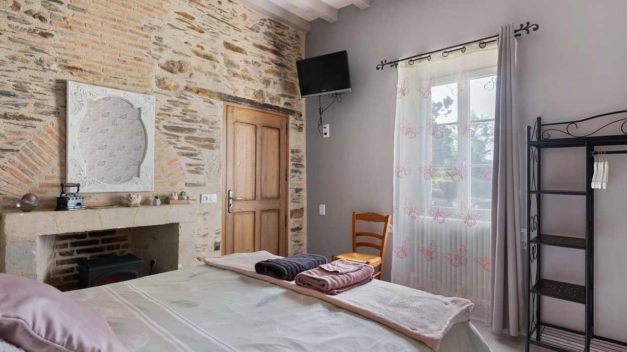 Photo of Bedroom in Nyoiseau