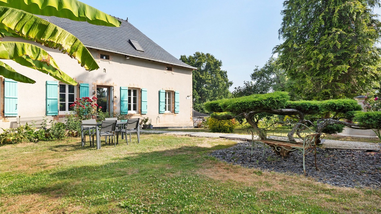 Photo of Outdoor in Nyoiseau