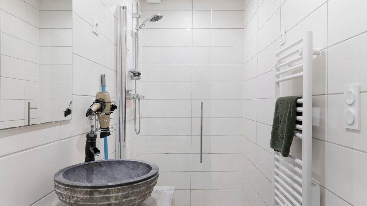 Photo of Bathroom in Nyoiseau