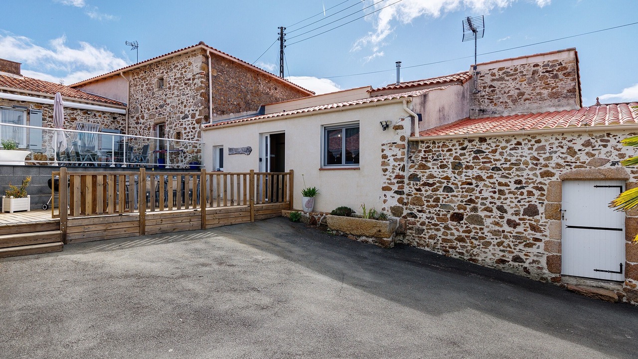 Photo of Outdoor in Saint-Michel-Mont-Mercure
