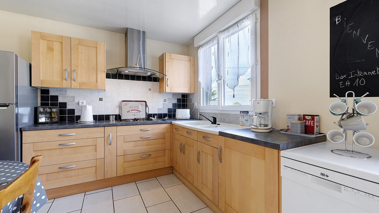 Photo of Kitchen in Saint-Michel-Mont-Mercure
