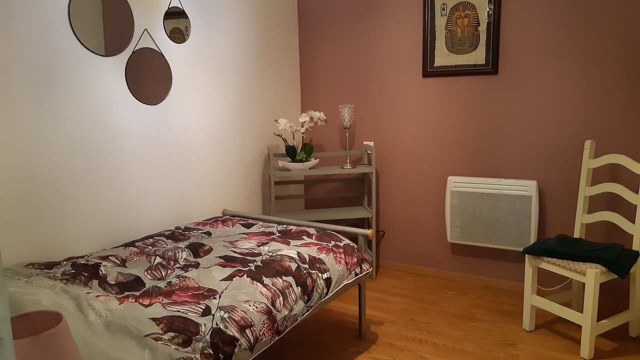 Photo of Bedroom in Allineuc