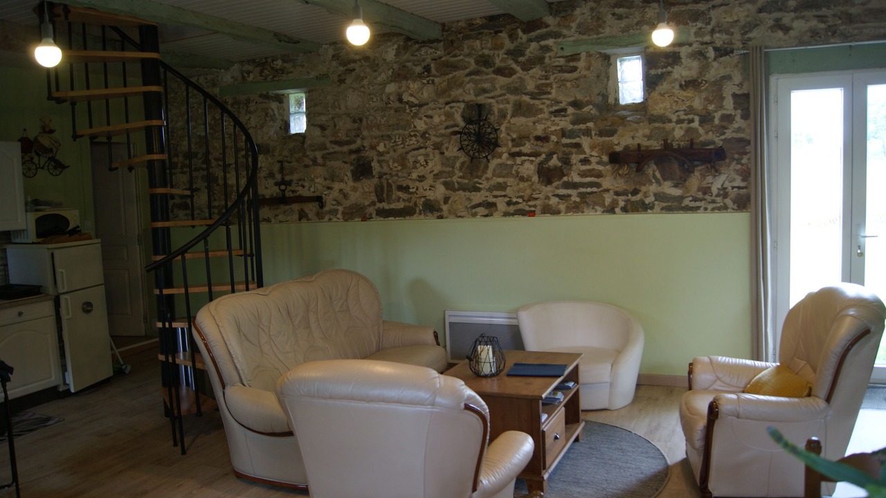 Photo of Livingroom in Allineuc
