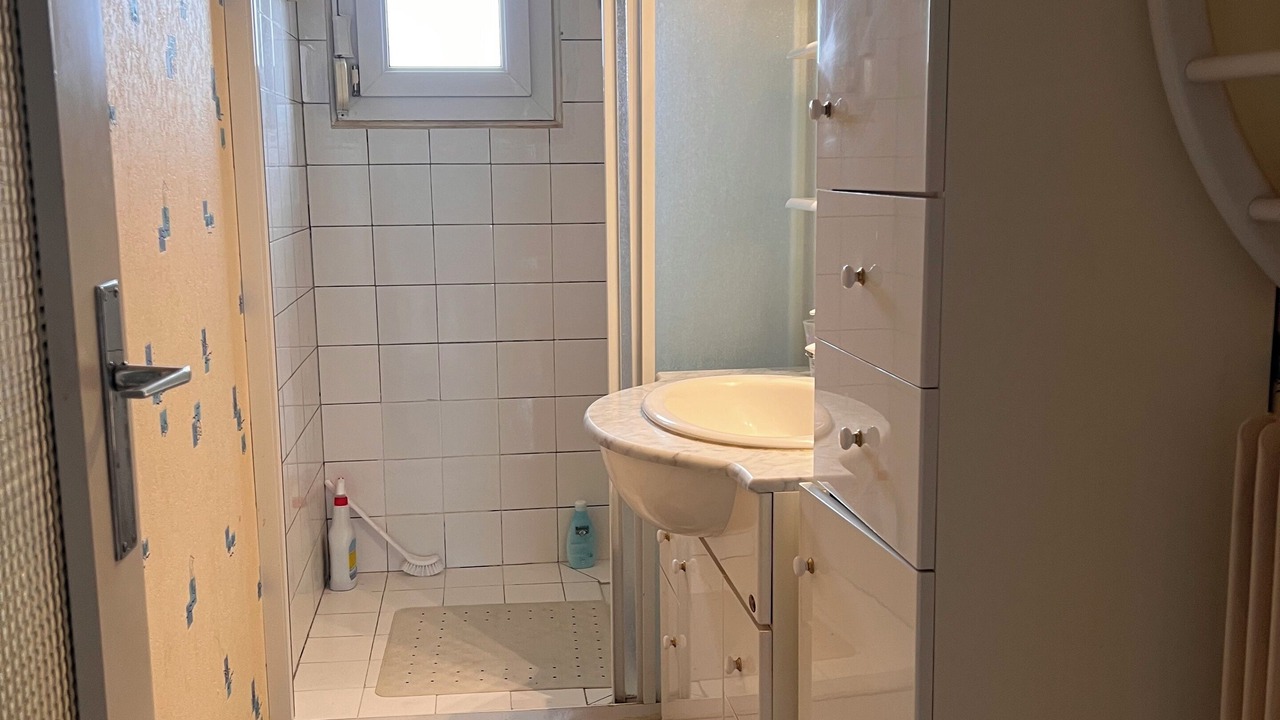 Photo of Bathroom in Romilly-sur-Seine